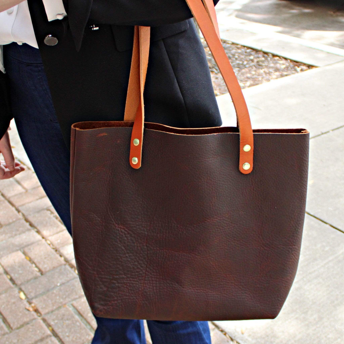 Walker Leather Shoulder Bag, Rustic Tan.